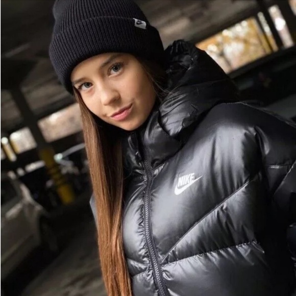 NWT NIKE WOMEN’S SPORTSWEAR THERMA-FIT CITY SERIES PUFFER DOWN PARKA COAT JACKET - Picture 2 of 16